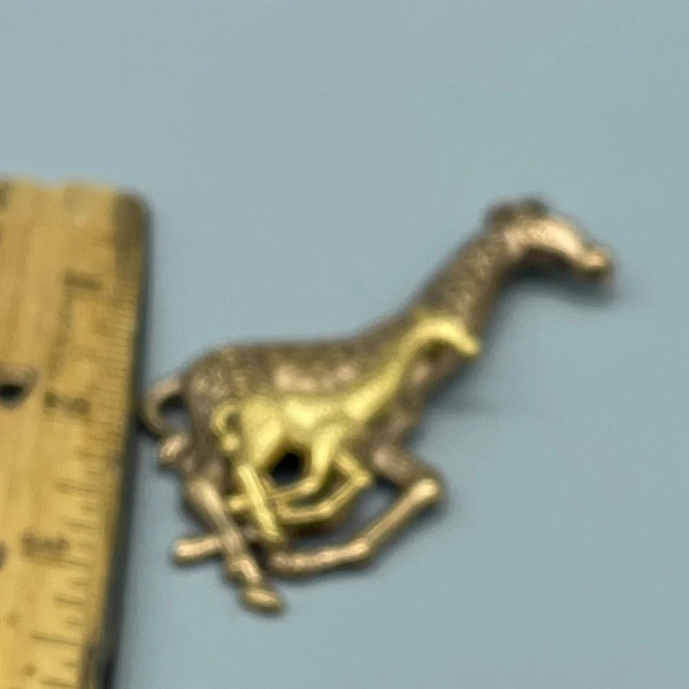 Vintage Two Tone Giraffe Mother and Baby Brooch Pin Gold Bronze Tone Animal